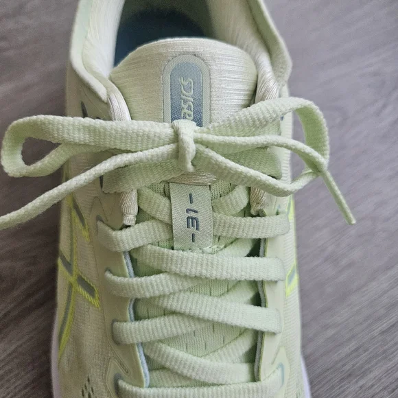 Asics Gel Kayano 31 Light Green Running Shoes - Picture 4 of 6